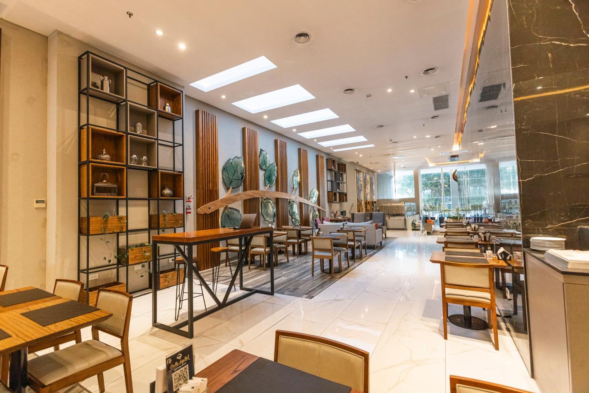 Hotel Land Plaza La Plata Kültér fotó