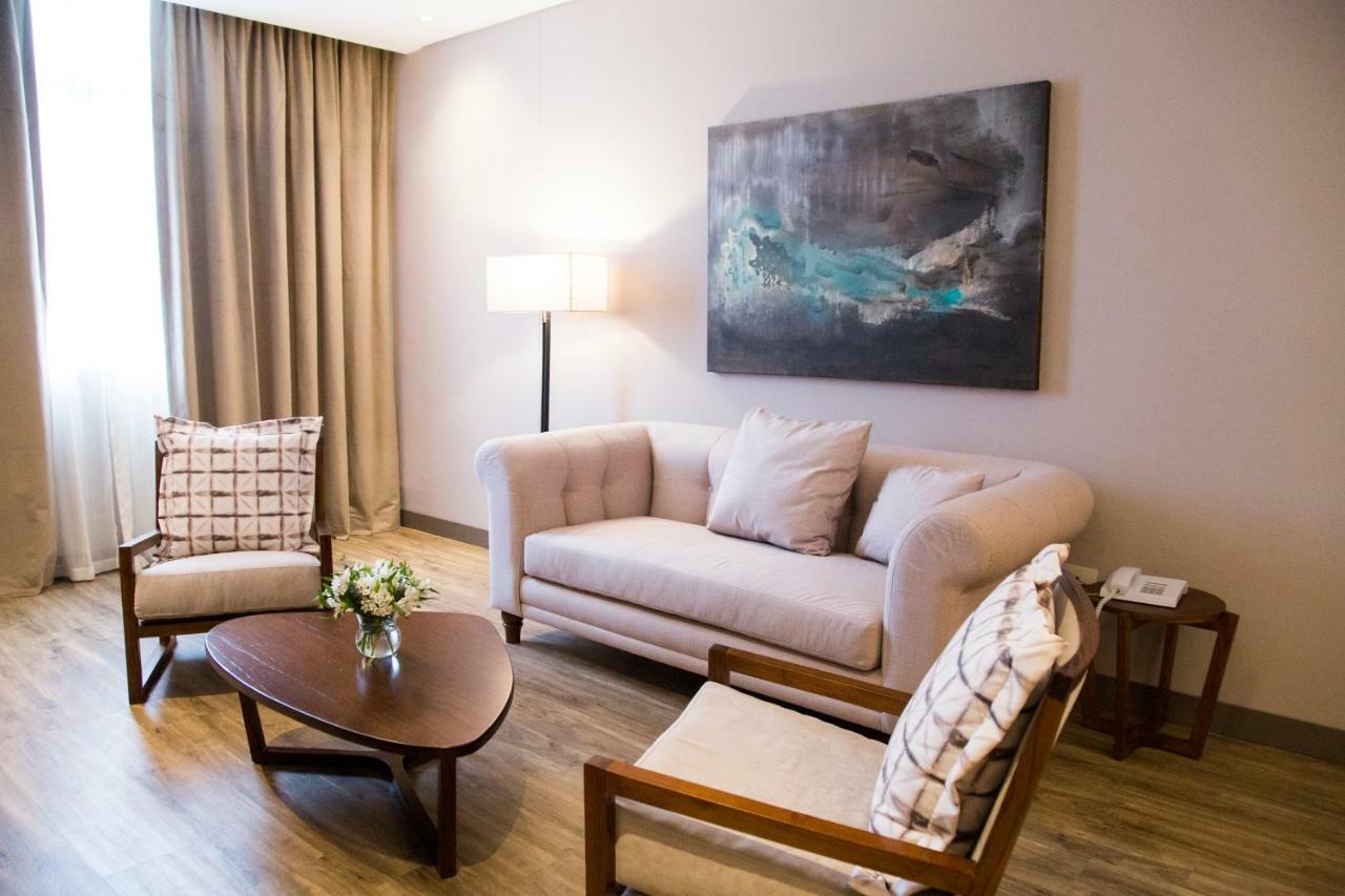 Hotel Land Plaza La Plata Kültér fotó