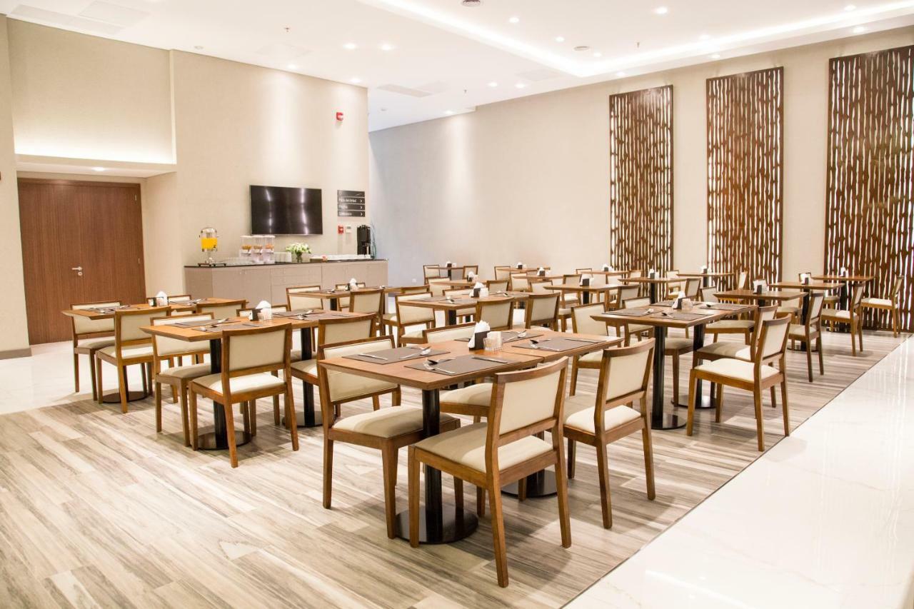 Hotel Land Plaza La Plata Kültér fotó