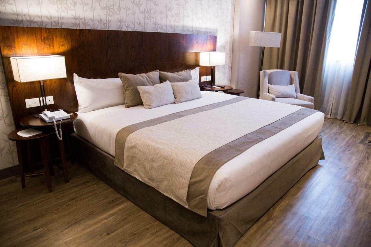 Hotel Land Plaza La Plata Kültér fotó