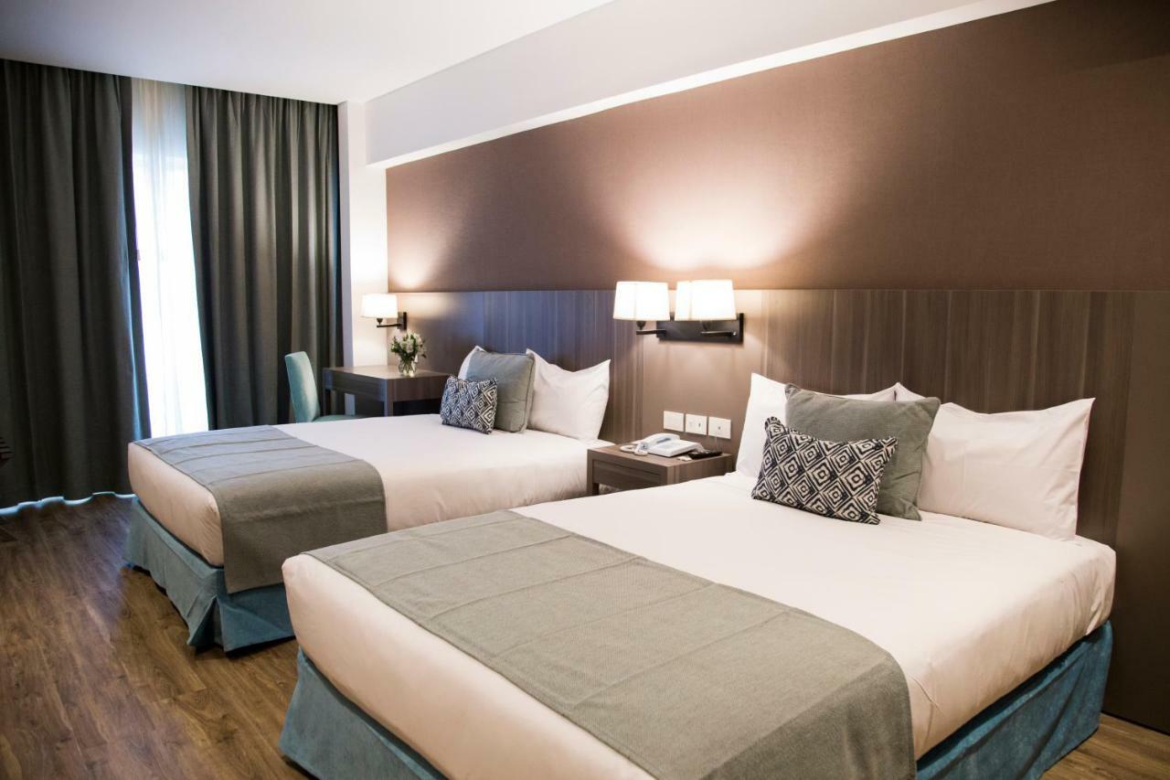 Hotel Land Plaza La Plata Kültér fotó
